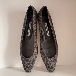 MANOLO BLAHNIK ‘Leo’ Suede Flats – Grey Leopard | EU 39.5 / US 9